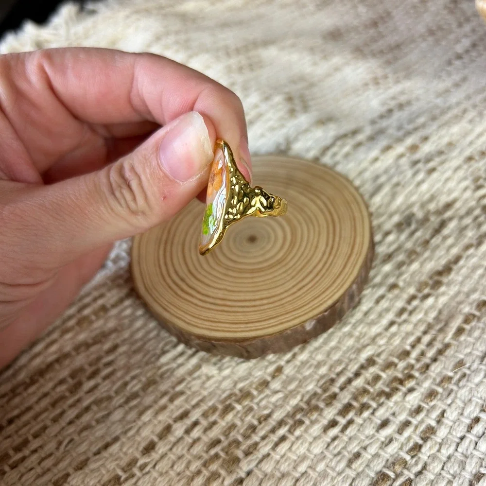 Dried Flower Gold Tone Oval Resin Ring Adjustable‎ Boho Gardencore Dainty